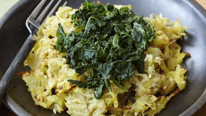 Garlic Hash Browns with Kale
